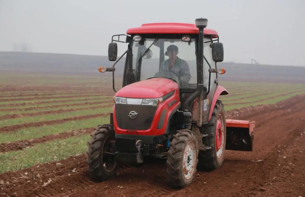 Application du moule SMC sur le tracteur